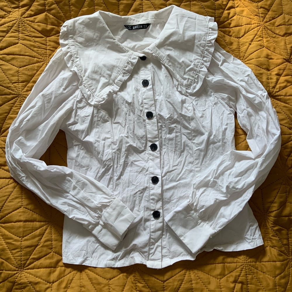 Adorable 1960s-Inspired Blouse